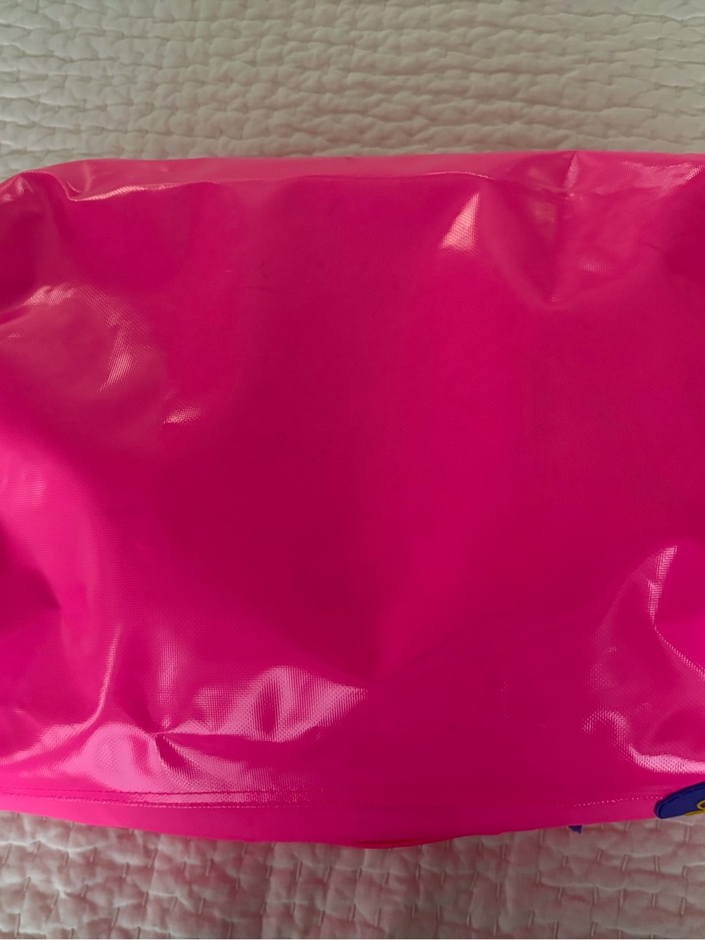 GUC Baboon to the Moon Neon Pink Mini Go Bag 32L - Picture 2 of 11